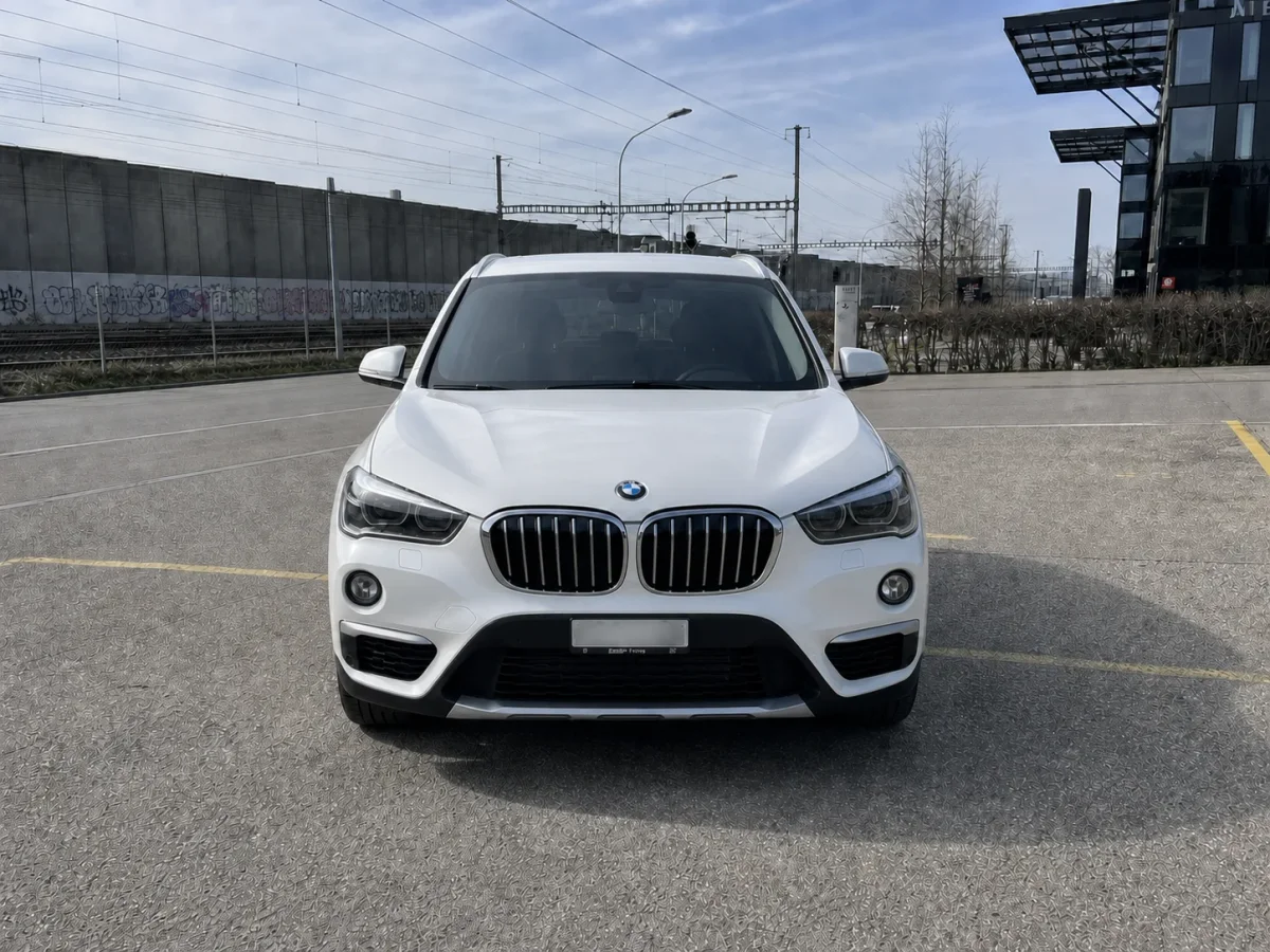 BMW X1 xDrive25i - 2/7