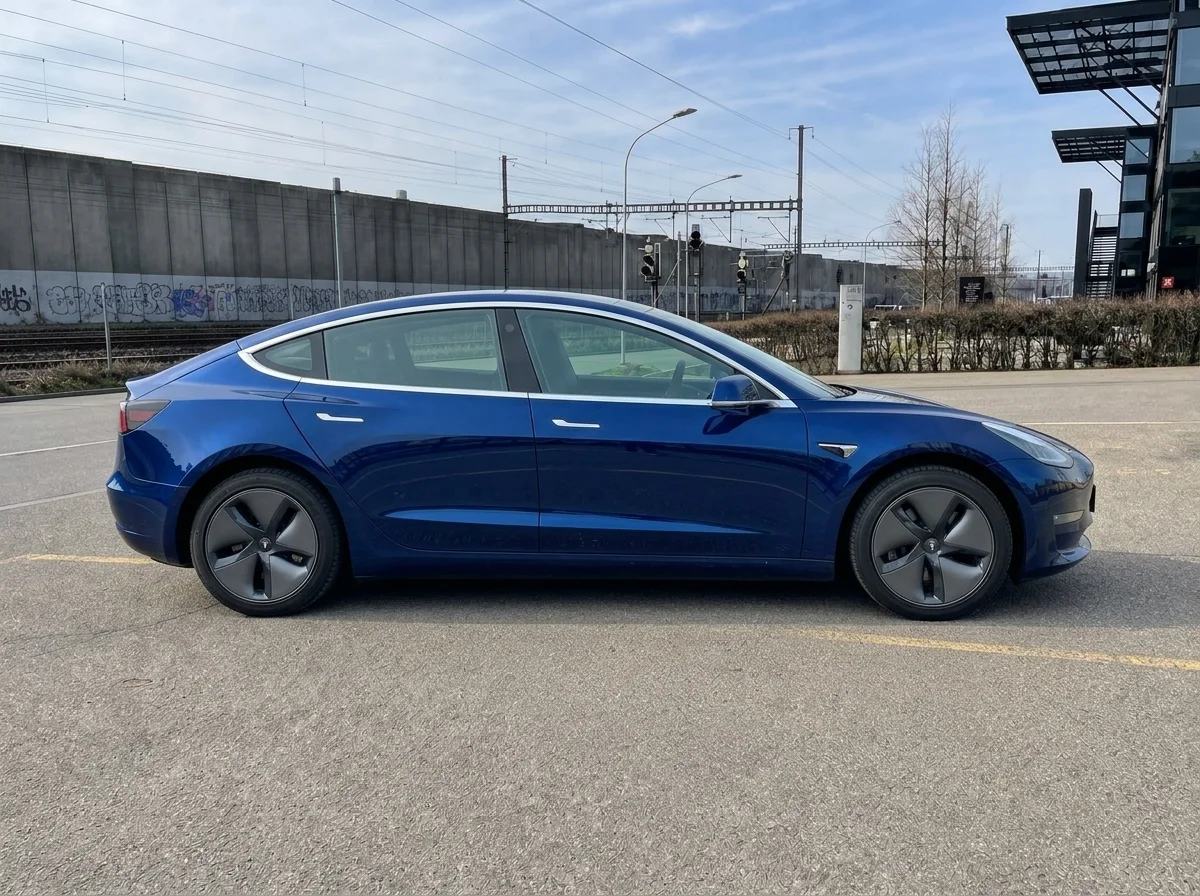 Tesla Model 3 Long Range - 3/7