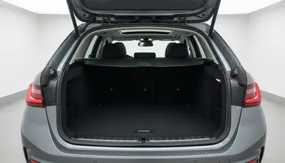 BMW 3 Series Touring - Image 3