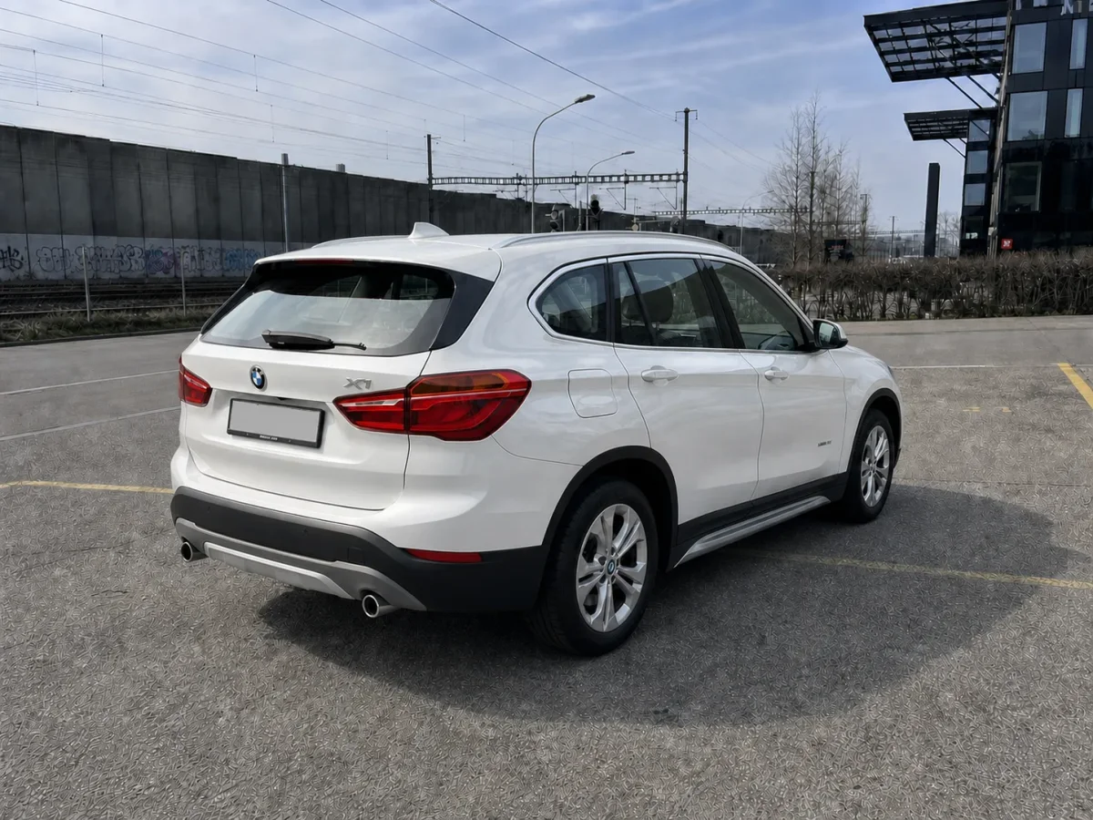 BMW X1 xDrive25i - 4/7